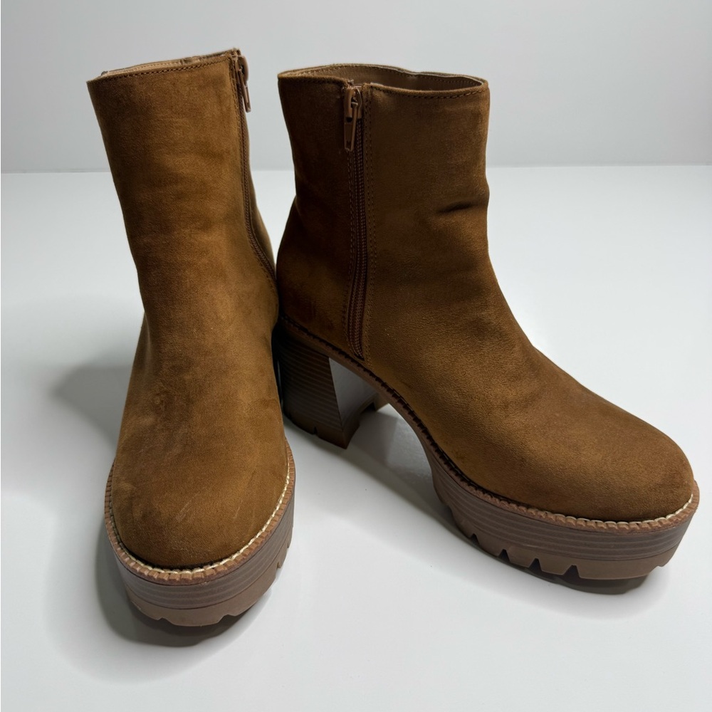 Wild Pair Tan Suede Heeled Boots